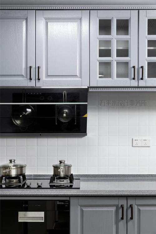 美式風格三居室裝修櫥柜設計 櫥柜美式三居室 田園別墅裝修櫥柜圖片